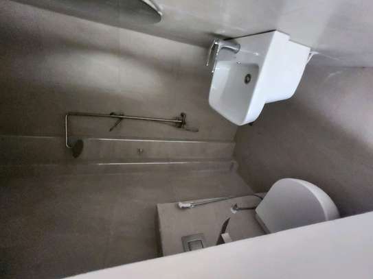 Appartement à louer almadies F3 image 8