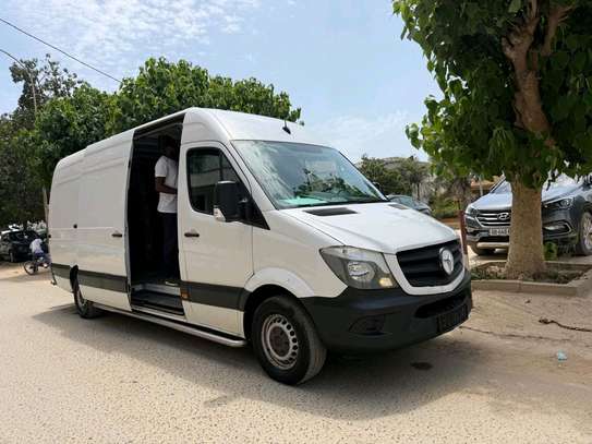 Hassan automobile image 4