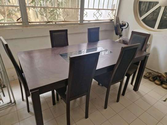 Table a manger 8 places avec 6 chaises image 4