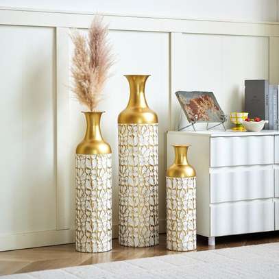 Ensemble 3 vases décoratifs or blanc design moderne image 5