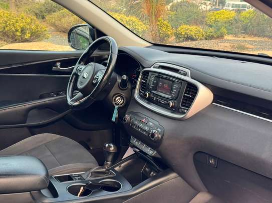 KIA SORENTO 7 places image 8