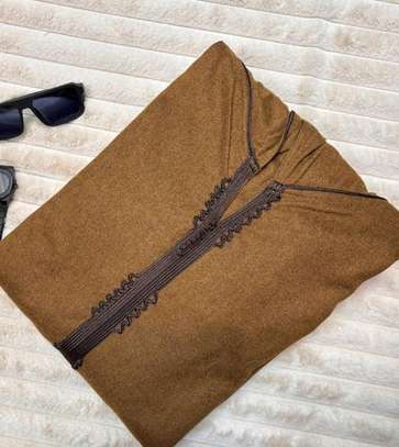 djellabasous-vêtements. Qu'est-ce image 7