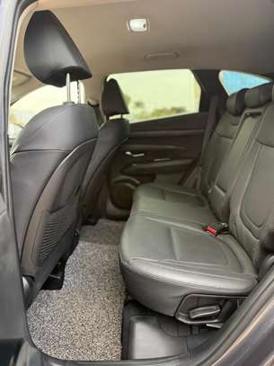 Hyundai Tucson 2024-25 SUV noir spacieux polyvalent image 7