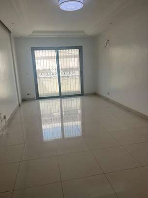 Appartement F4 a louer aux Almadies ( derrière la Gondole ) image 2