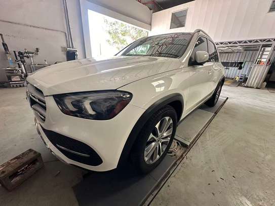 MERCEDES BENZ image 4