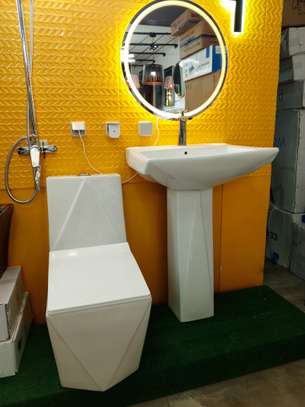 Ensemble chaise anglaise et Lavabo complet image 12