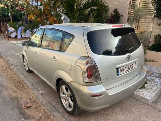 Toyota verso image 8