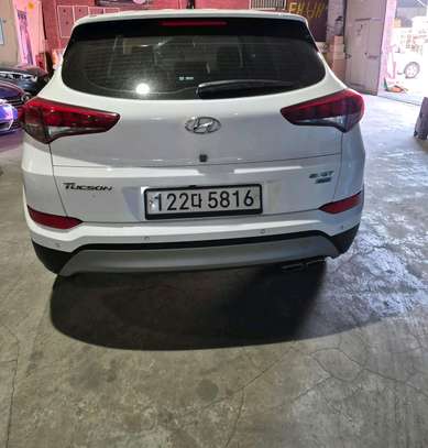 Hyundai tucson image 4
