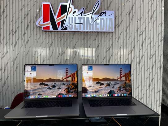 16” M2-MAX 32/1TERA image 6