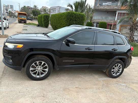 Jeep Cherokee 2019 image 2