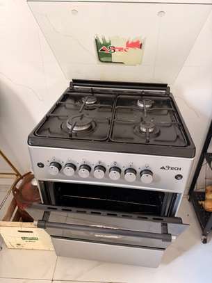 Cuisinière avec four image 3