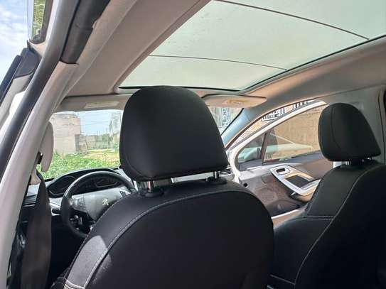 Peugeot 2008 2018 image 7