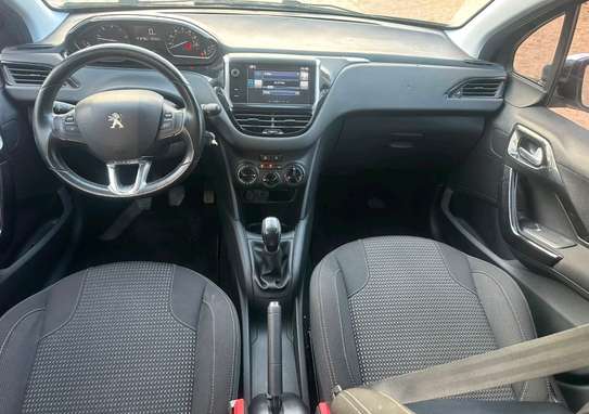 Peugeot 208 2016 image 3
