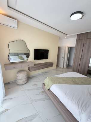 MAGNIFIQUE APPARTEMENT F3 MEUBLÉ À LOUER À MERMOZ image 8