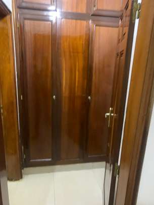 Location appartement F4 Sacré Cœur 1 image 11