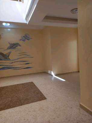 À LOUER au mamelle une villa R+1 Vu sur MER image 4