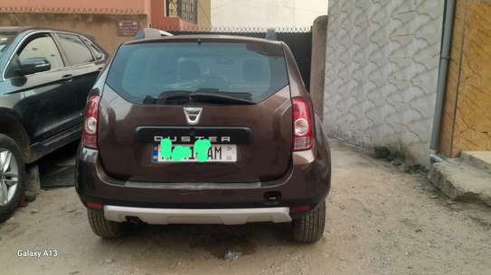 Dacia SUV 2011 image 3