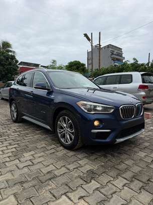 BMW x1 image 4