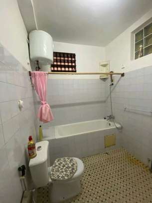 À louer un appartement de type F5 Mariste image 4