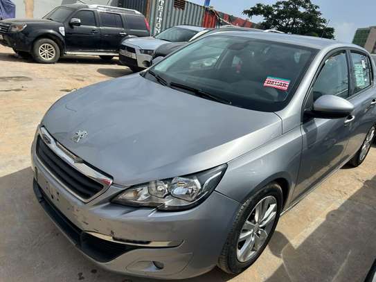 Peugeot 308 année 2018 image 7