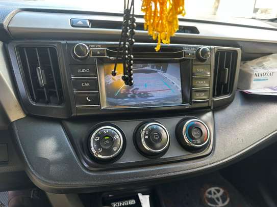 Toyota RAV4 2016 image 10