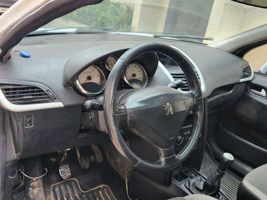 Peugeot 207 image 4