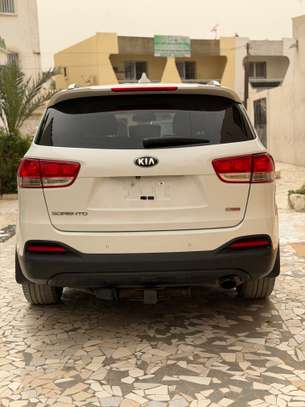 Kia Sorento 2017 image 4