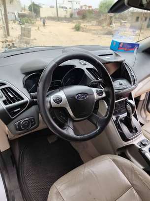 Ford Escape à vendre à Saly image 11