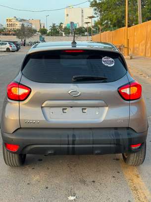 Renault QM3 2017 image 3