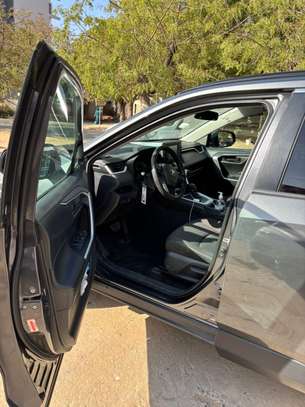 Toyota RAV4 2020 image 11
