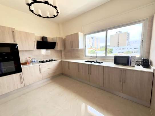 Appartement meublé F4 vue sur mer aux almadies image 5
