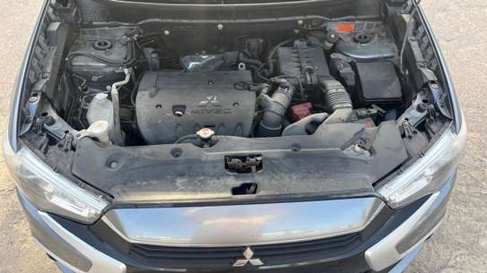 Mitsubishi rvr Venat 2016 image 14