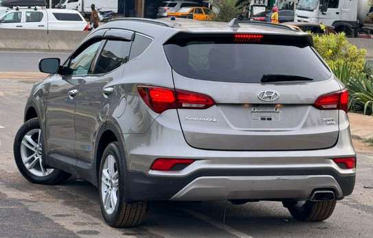 Hyundai santafe Sport 201720 image 5