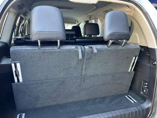 Toyota land cruiser Prado image 7