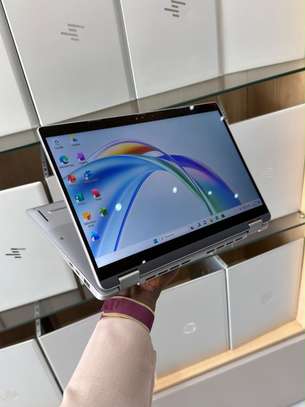 Dell latitude 5350 2 in 1 image 3