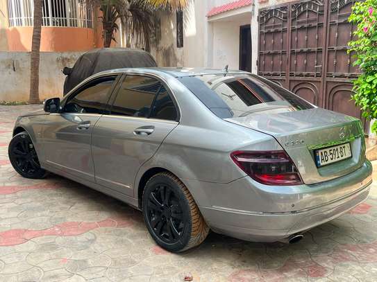 Mercedes C220 image 7