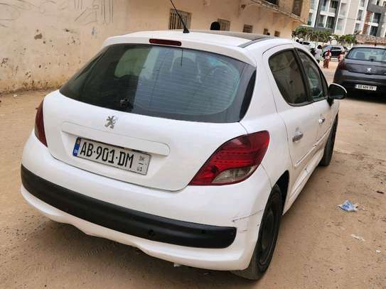 Peugeot 207 image 10