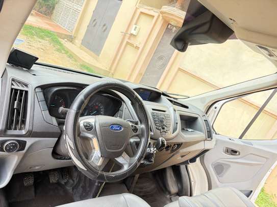 Ford Transit 250 Long image 3