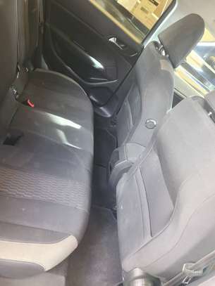 Peugeot 308 2017 image 2