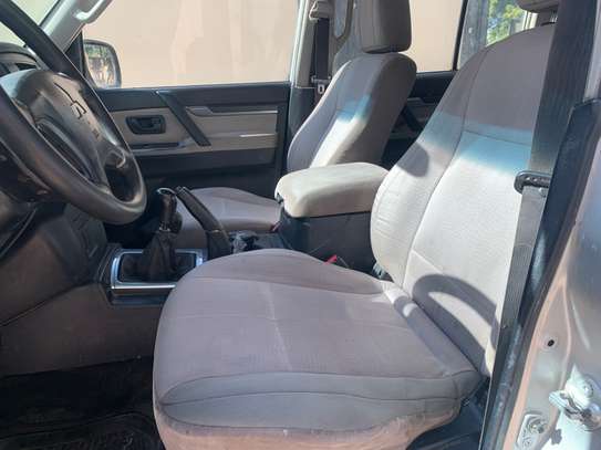 Mitsubishi pajero did image 9