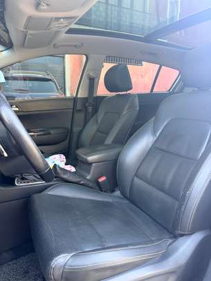Kia Sportage SUV compact blanc feux LED image 9