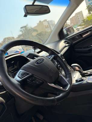 Ford Edge image 8