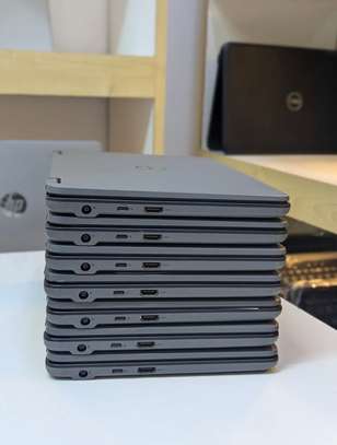 Dell latitude 3120 image 3