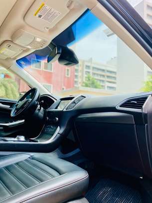 LOCATION FORD EDGE TITANIUM 4 CYLINDRES image 9