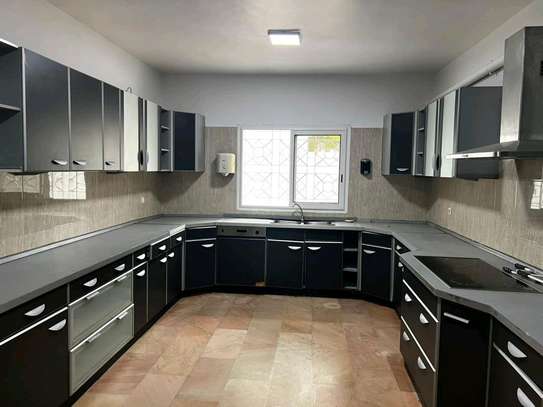 Sublime villa Mermoz image 12