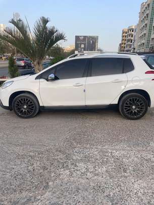 Peugeot 2008 2016 image 2