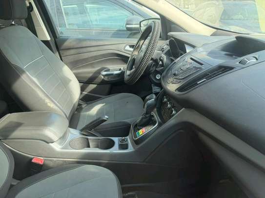 Ford Escape image 5