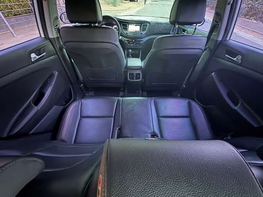 Hyundaï tucson image 8