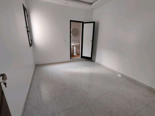 A louer appartement neuf lumineux F4 sacré cœur 3 image 9