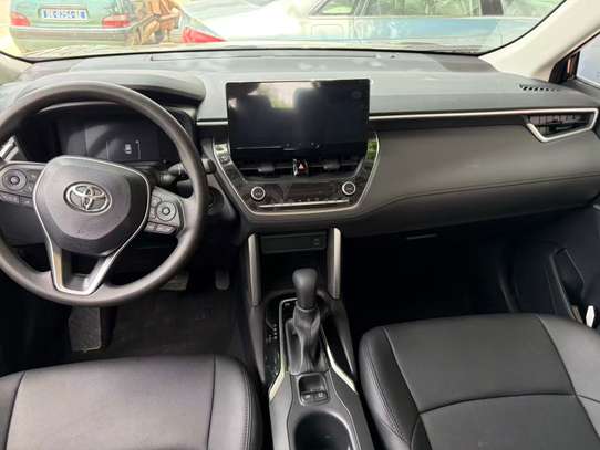 2024 Toyota Freelander Hybrid 2.0L image 5